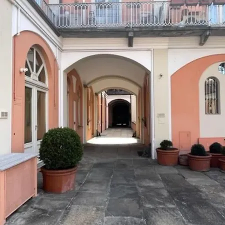 Ai Piedi Della Mole Apartment *