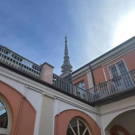 Ai Piedi Della Mole Apartment *