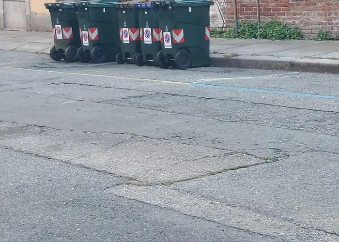 Ai Piedi Della Mole