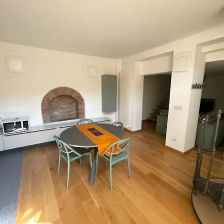 Ai Piedi Della Mole *